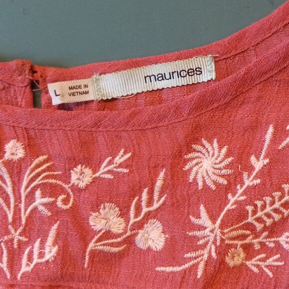 Maurices Lg Floral Embroidered Sleeveless Asymmetrical Hem Lightweight Pink Top - Picture 2 of 6